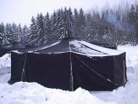 Jurten sind f�r ein Winterzeltlager perfekt!